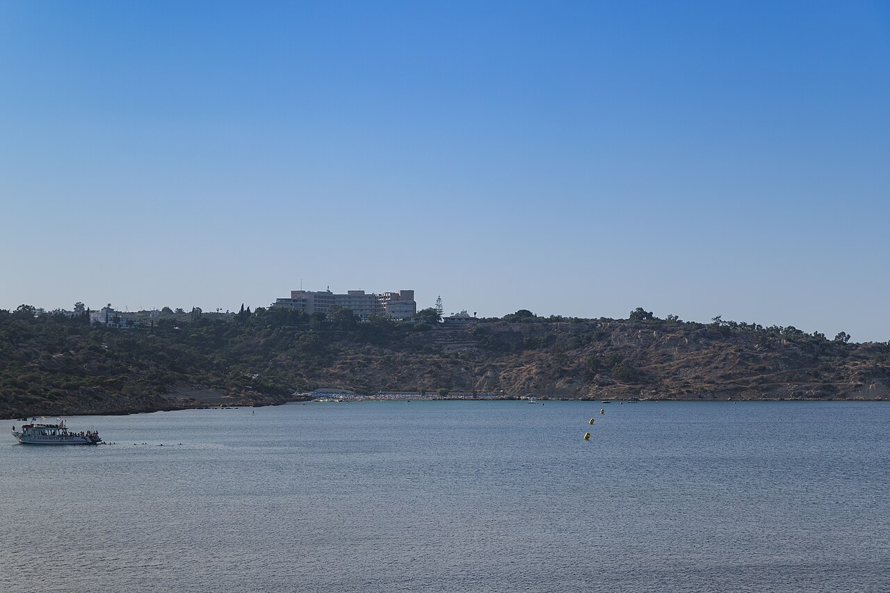 Konnos Bay