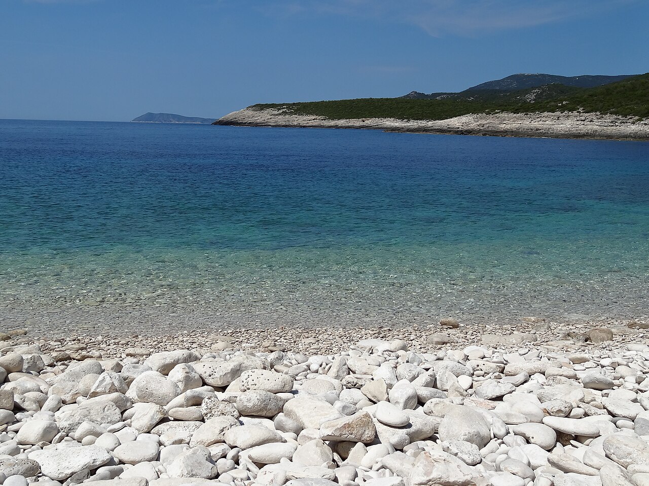 Stiniva Cove